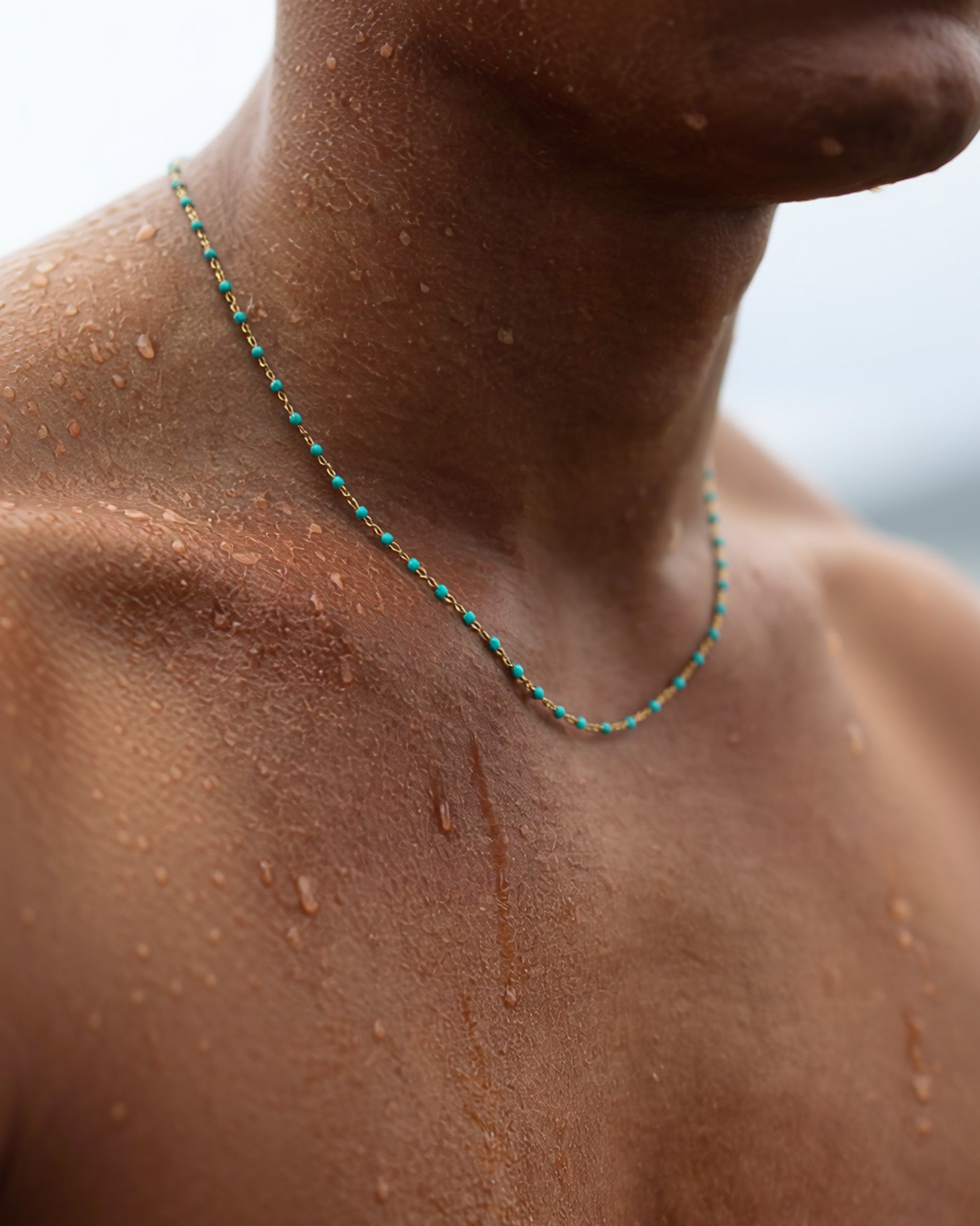 GEM GOLD CHAIN necklace with turquoise beads worn on the neck, length 50 cm