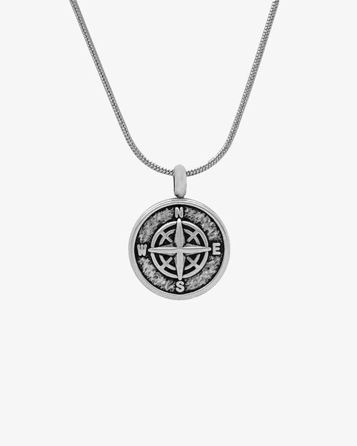 MOJAVE silver compass pendant necklace on a stainless steel chain with 925 silver coating close up